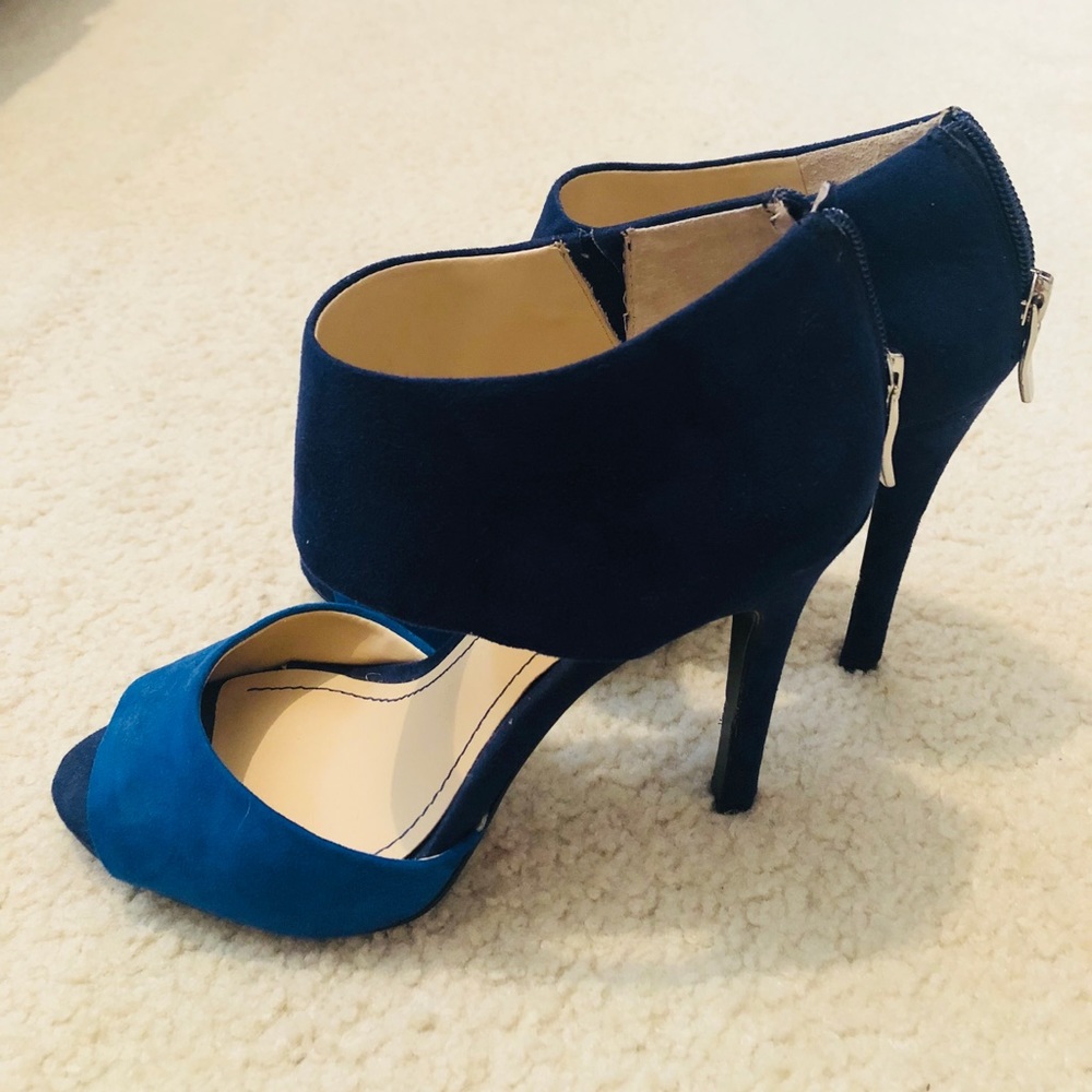 BCBGeneration 2 tone blue heels